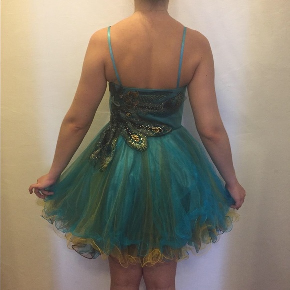 Dave & Johnny Prom Dress - Picture 4 of 4